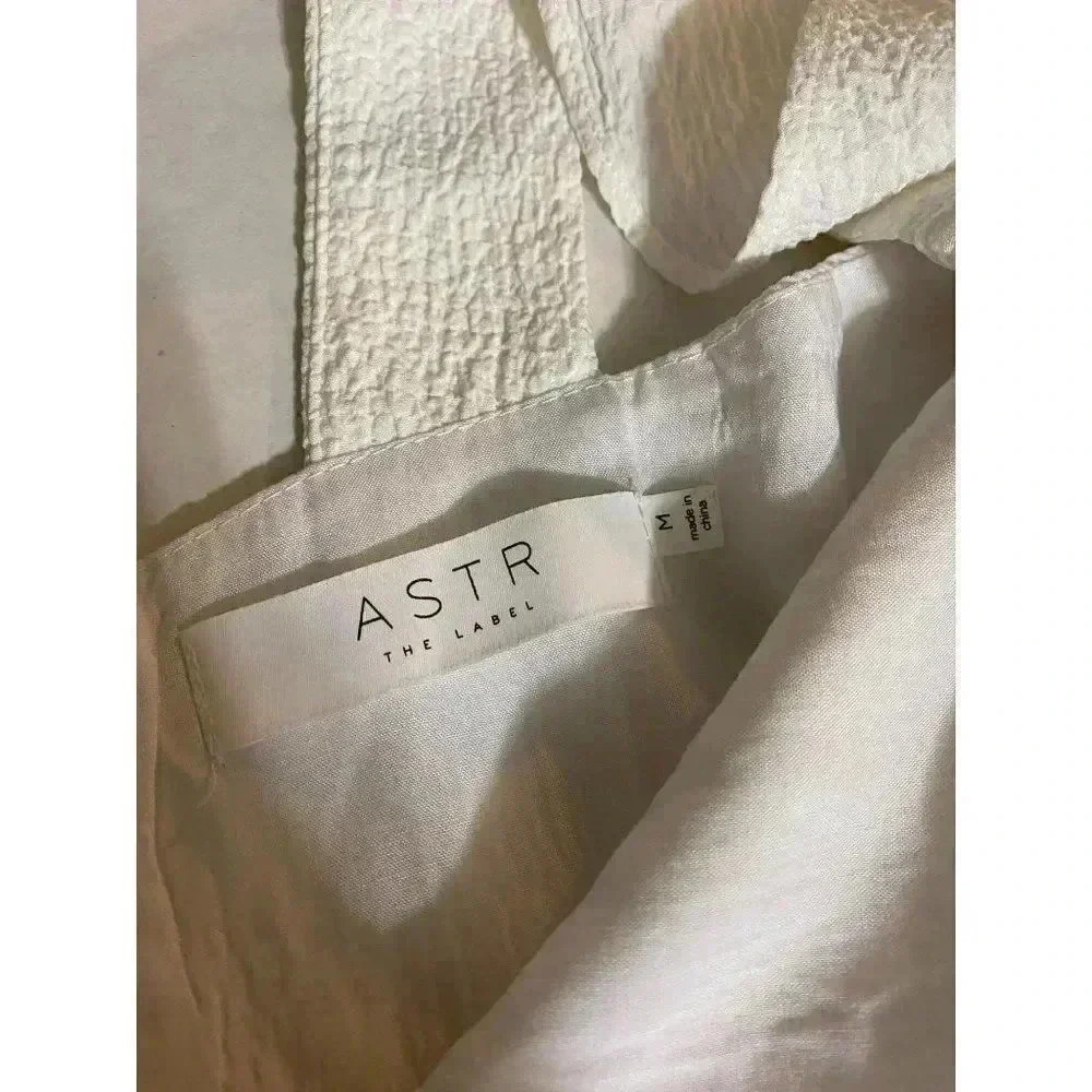 ASTR the Label RUFFLE SLEEVE DRESS- M - Picture 5 of 5